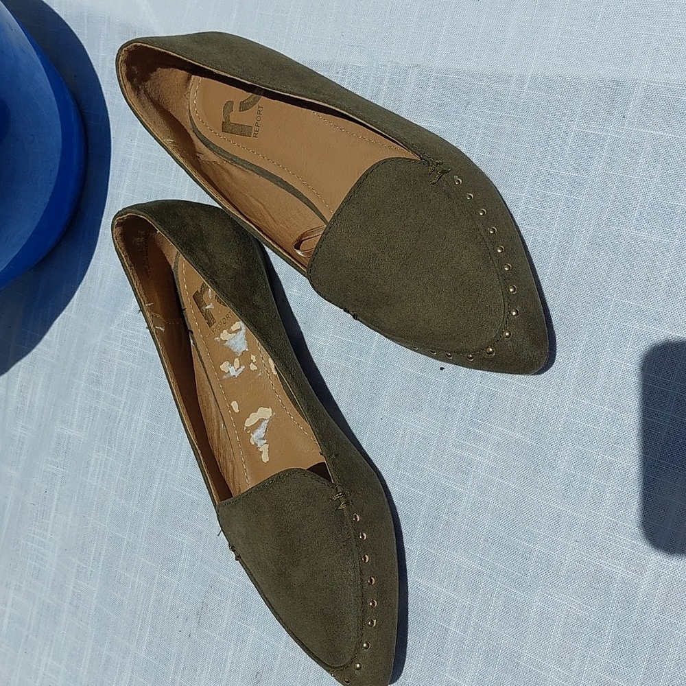 REPORT green flats. Size 5.5. Pre-owned, great condition.